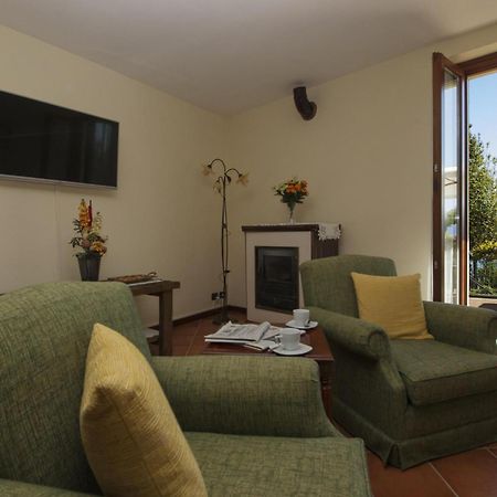 The Cottage On The Lake - Happy Rentals Baveno Exterior foto