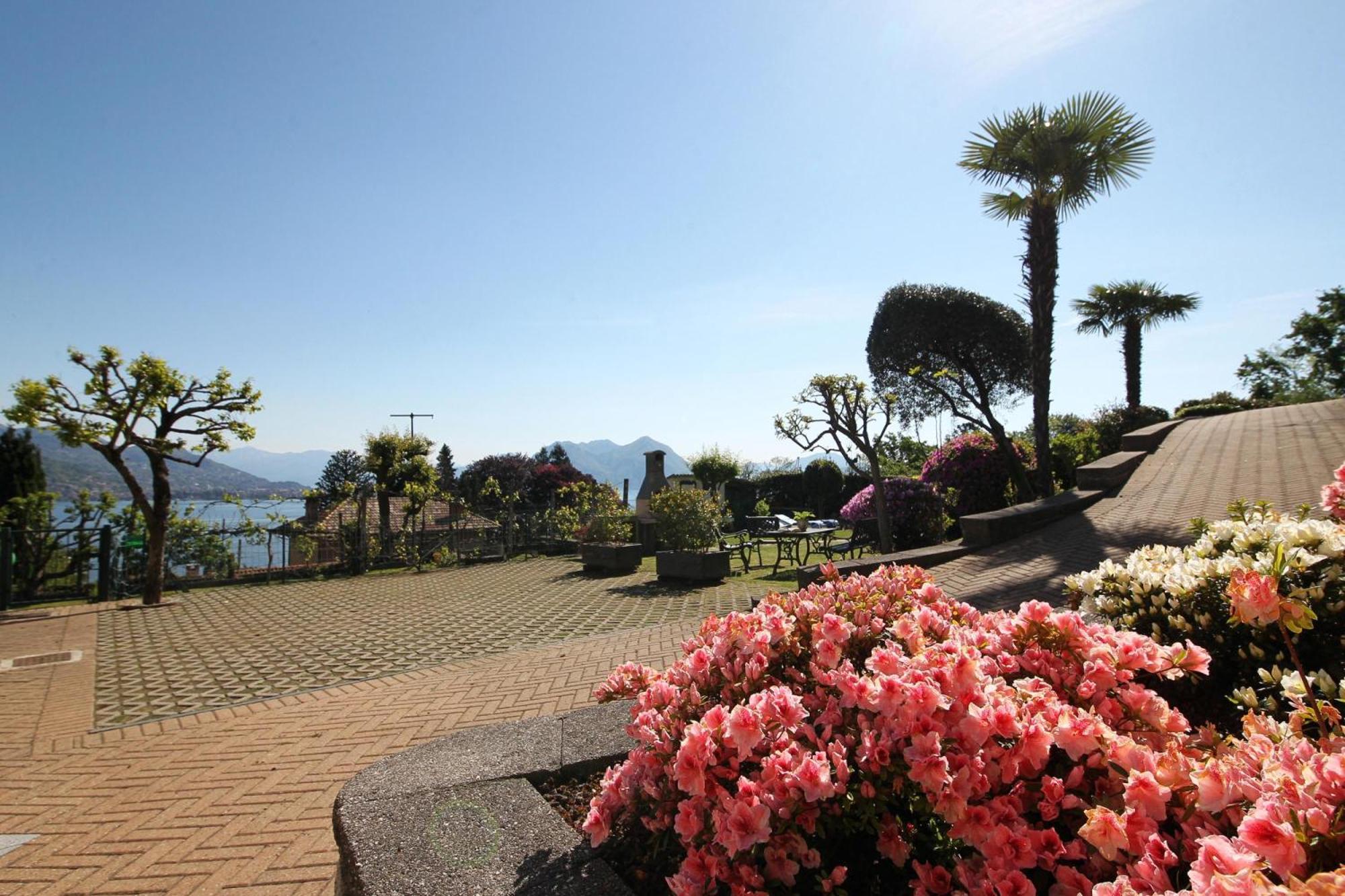 The Cottage On The Lake - Happy Rentals Baveno Exterior foto