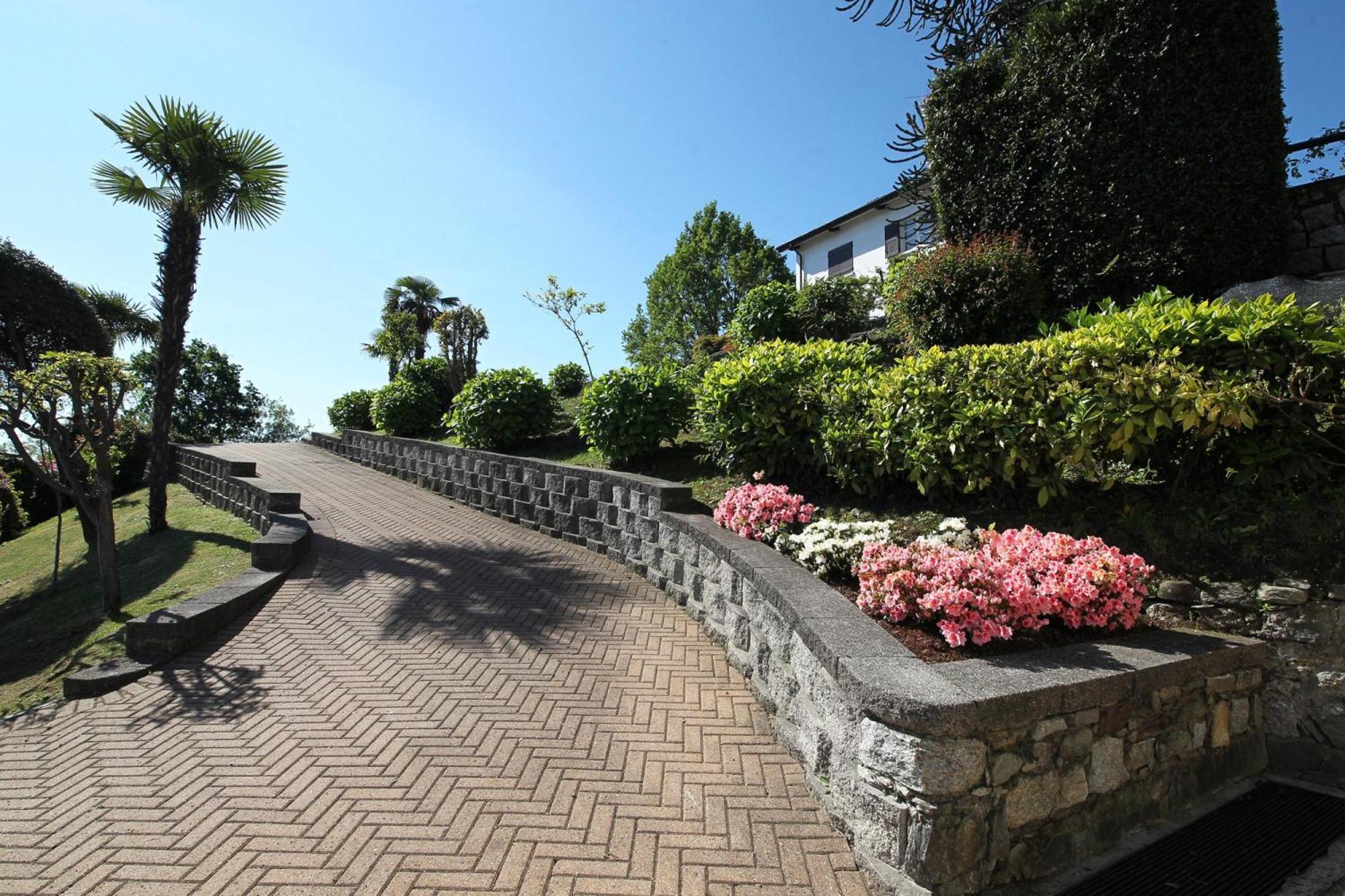 The Cottage On The Lake - Happy Rentals Baveno Exterior foto