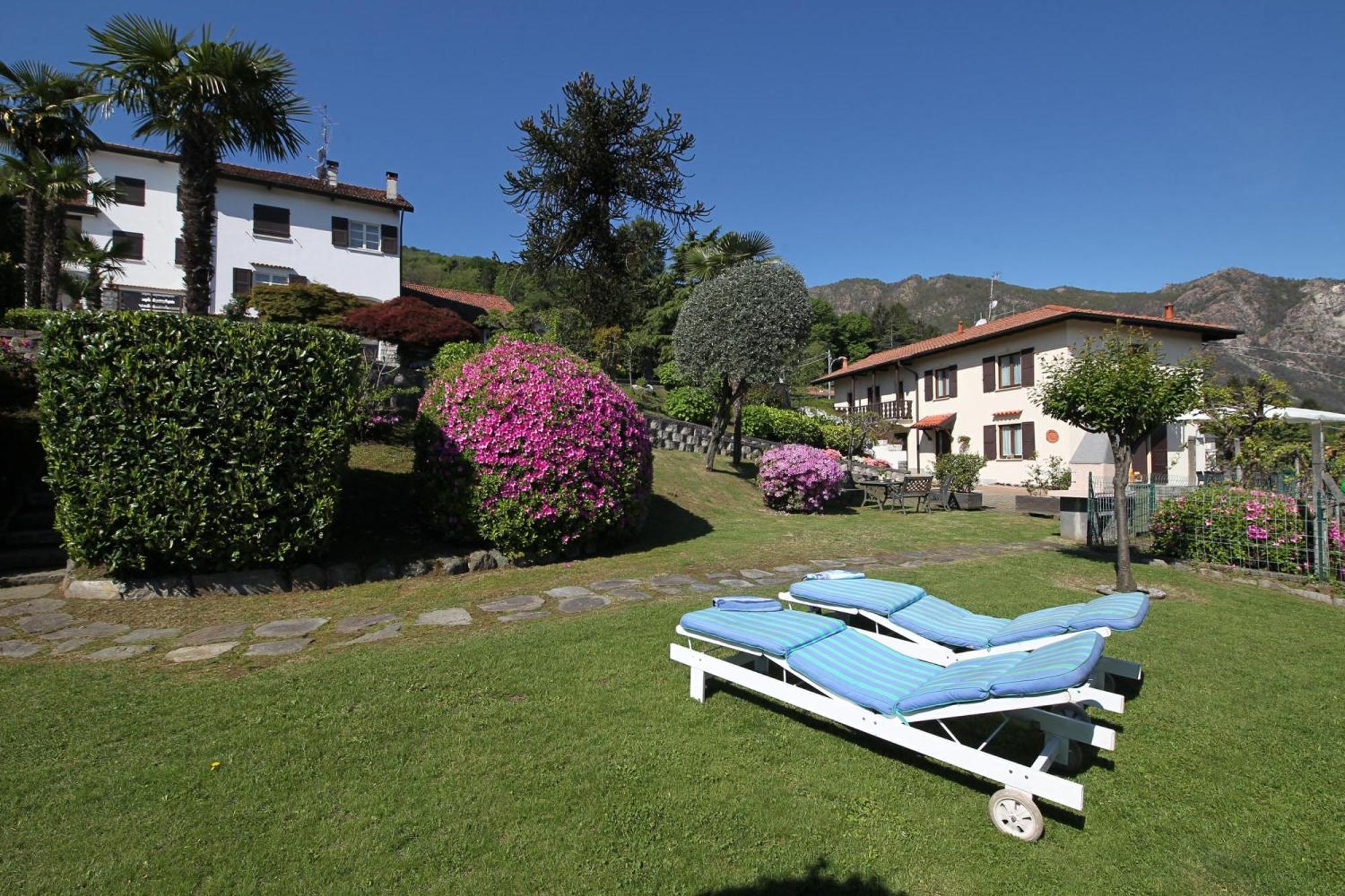 The Cottage On The Lake - Happy Rentals Baveno Exterior foto